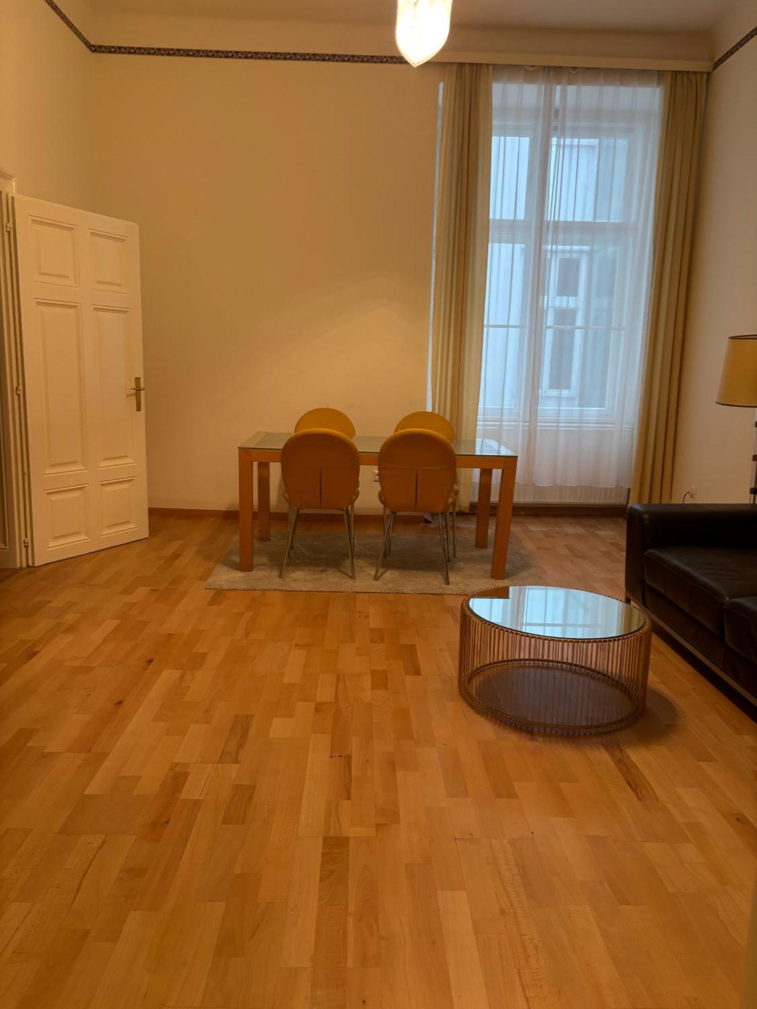 Carlton * Viena