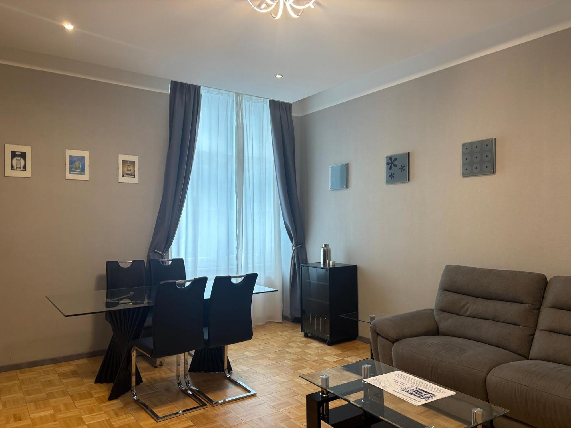 Carlton * Wien