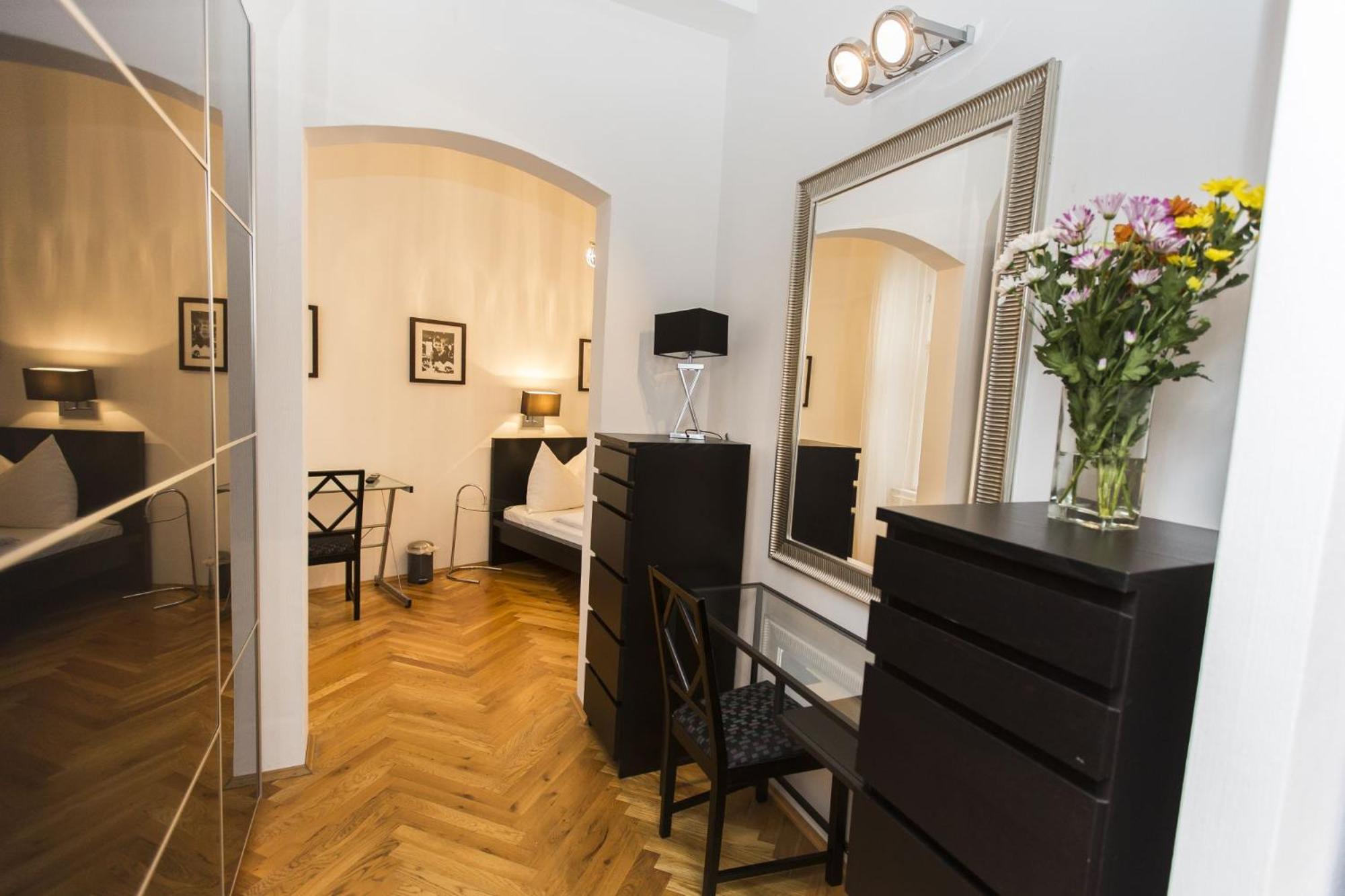 Carlton Apartament